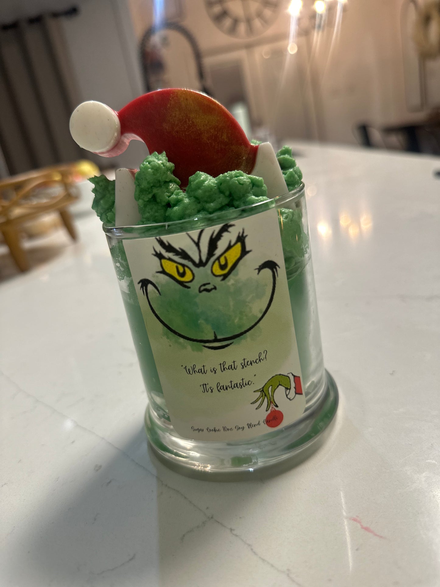 10oz Soy blend Grinch candle!!